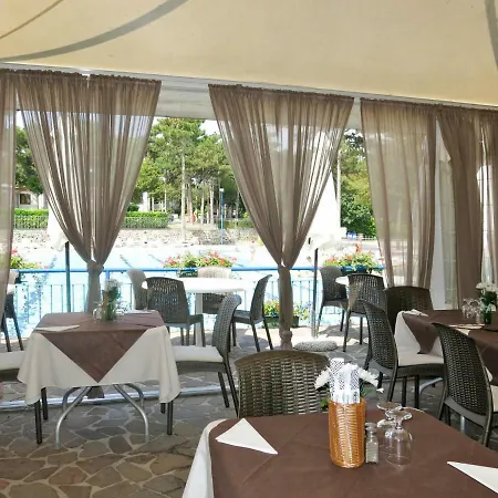 Locazione Turistica Camping Village Mare Pineta Sistiana